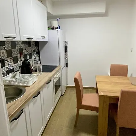 Vakantiehuis Kuca Na Dan Sa Bazenom Hedonist Place Zaklopaca (Belgrade)